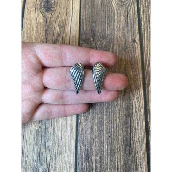 21Vintage Silver Angel Wing Earrings | Vintage Bird Wing Earrings| Wing Earrings - Picture 4 of 4
